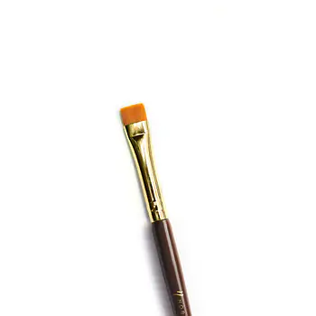 Gerader Pinsel zum Auftragen der weißen Paste von Noble Brow