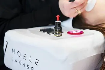 Wimpernkleber Divine