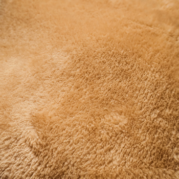 Decke mit Logo von Noble Lashes 