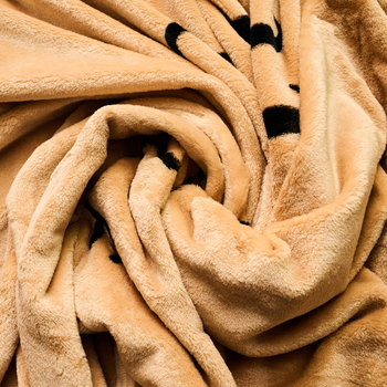 Decke mit Logo von Noble Lashes 