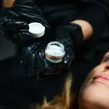 Weiße Augenbrauen-Paste von Noble Brow 3