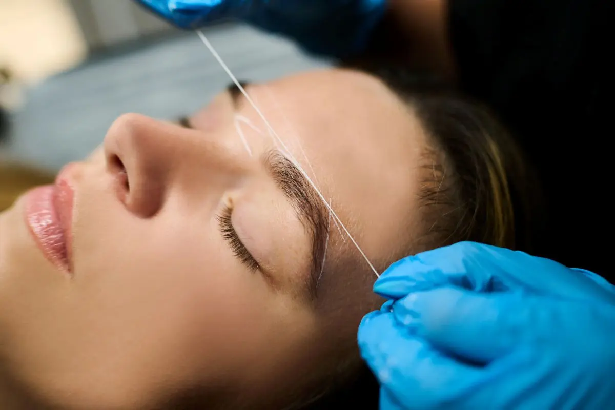 Augenbrauen Symmetrie