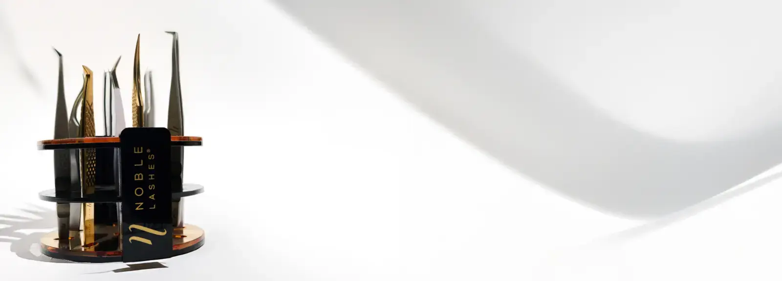 Warum Stylistinnen gerade diese Pinzetten lieben?