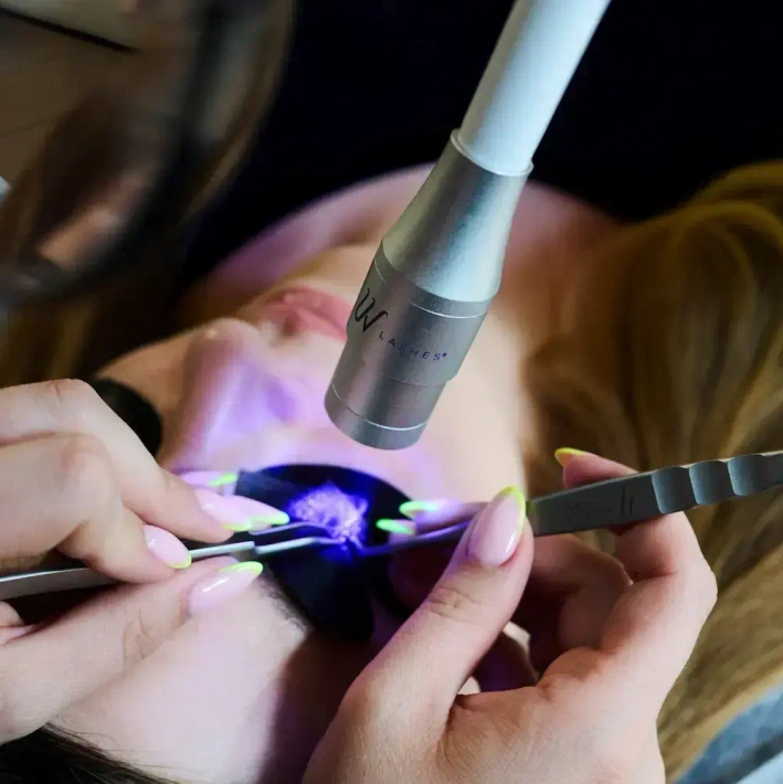 Starter-Set für UV-Wimpernverlängerung – mit weißer Lampe